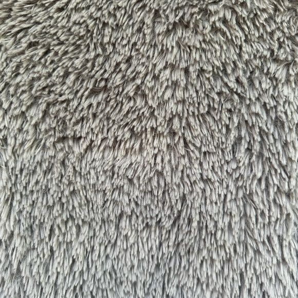 Kenneth Cole Shaggy Soft Faux Fur Snap Button Snuggly Coat Jacket Silver XL - Picture 8 of 9